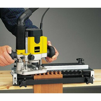 Freesmachine Dewalt DW621-QS 1100 W 3