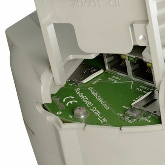 Access point Mikrotik SXTR&amp;FG621-EA 4