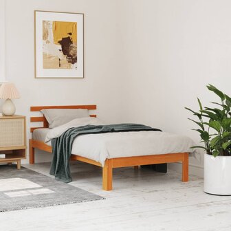 Bedframe zonder matras massief grenenhout wasbruin 75x190 cm 1