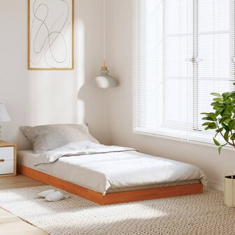 Bedframe massief grenenhout wasbruin 75x190 cm 1