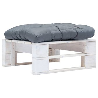 Tuinpoef met grijs kussen pallet hout wit 1