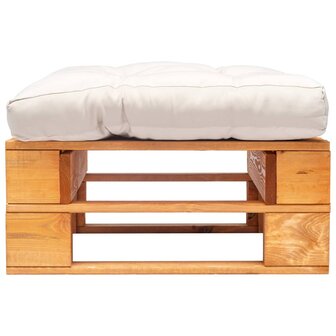 Tuinpoef met zandkleurig kussen pallet hout honingbruin 2