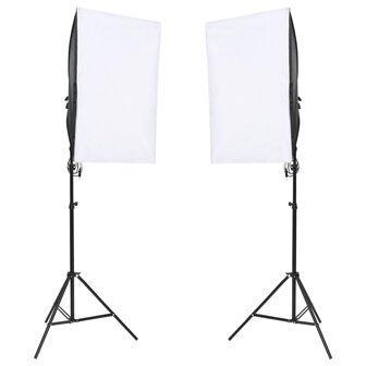 Fotostudioset met verlichtingsset en achtergrond 2