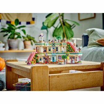 Playset Lego 42604 Heartlike city  shopping mall 6
