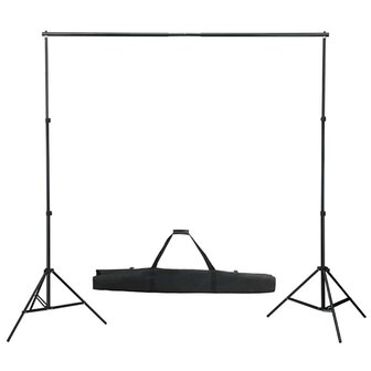 Fotostudioset met softboxlampen, achtergrond en reflector 4