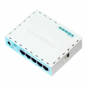 Router Mikrotik RB750Gr3 1