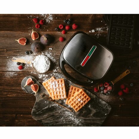 Tosti-ijzer Adler CR 3057 Zwart Zilverkleurig 1200 W 3