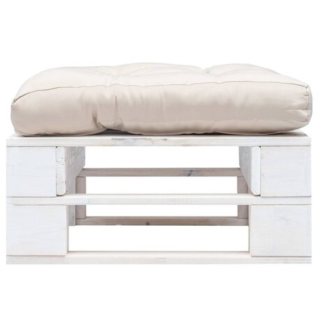 Tuinpoef met zandkleurig kussen pallet hout wit 2