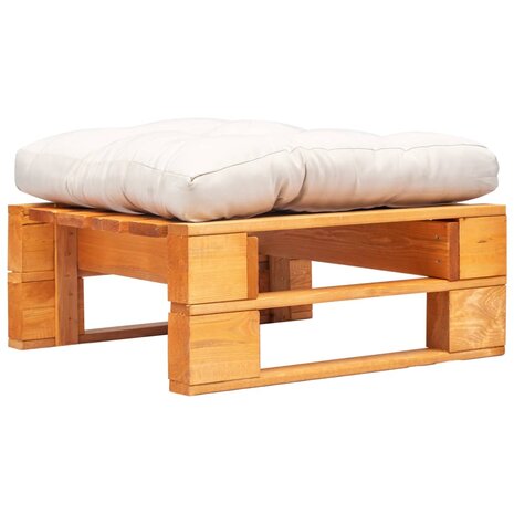 Tuinpoef met zandkleurig kussen pallet hout honingbruin 1
