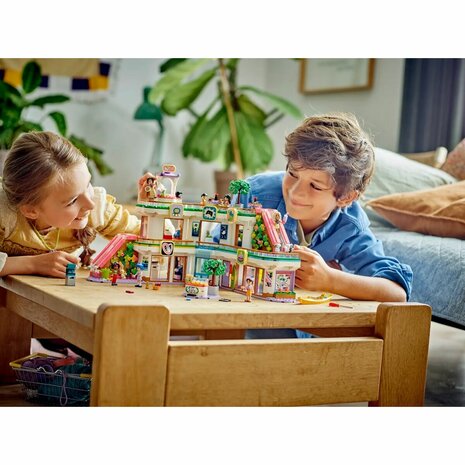 Playset Lego 42604 Heartlike city  shopping mall 4