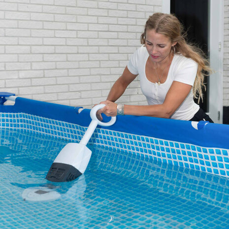Infinite Spa Zwembad- en spa-reiniger accu handmodel 4