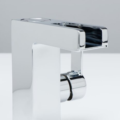 SCHÜTTE LED-wastafelmengkraan met watervaluitloop ORINOCO chroom 8