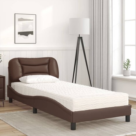 Bed met matras kunstleer bruin 80x200 cm 3